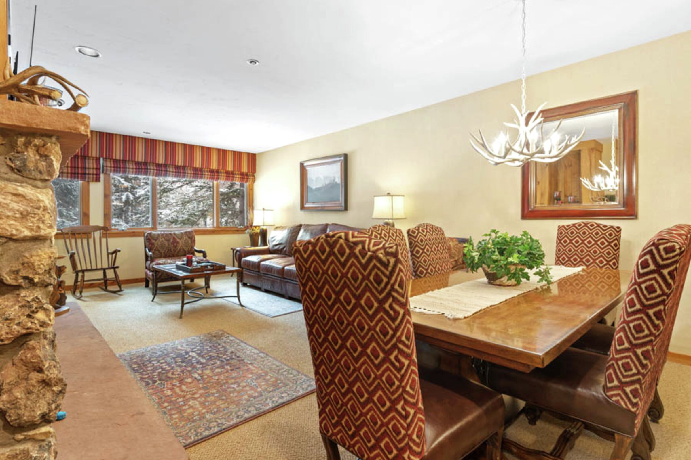 #233 - Dining Area
