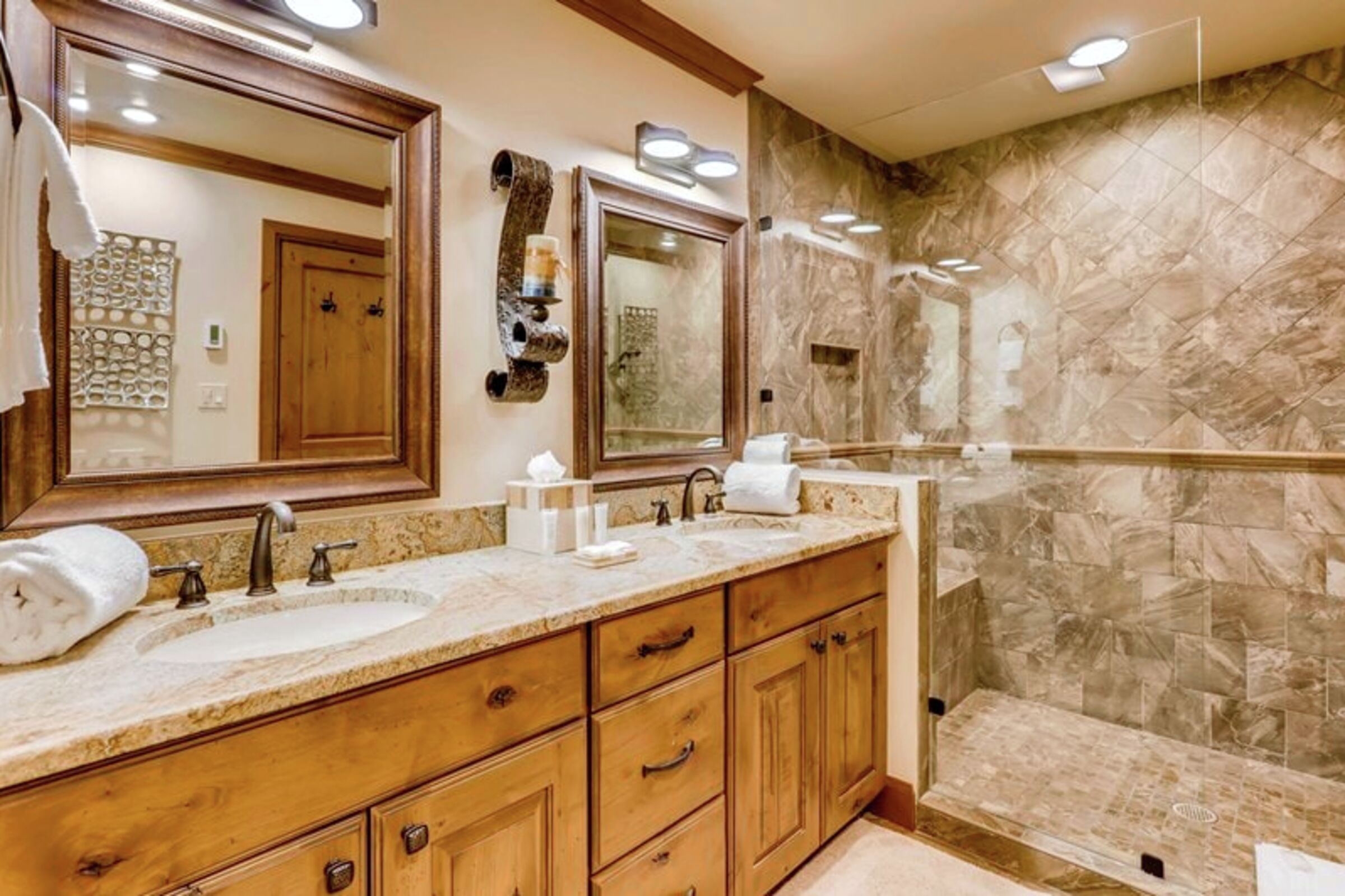 #327 - Master Ensuite Bathroom