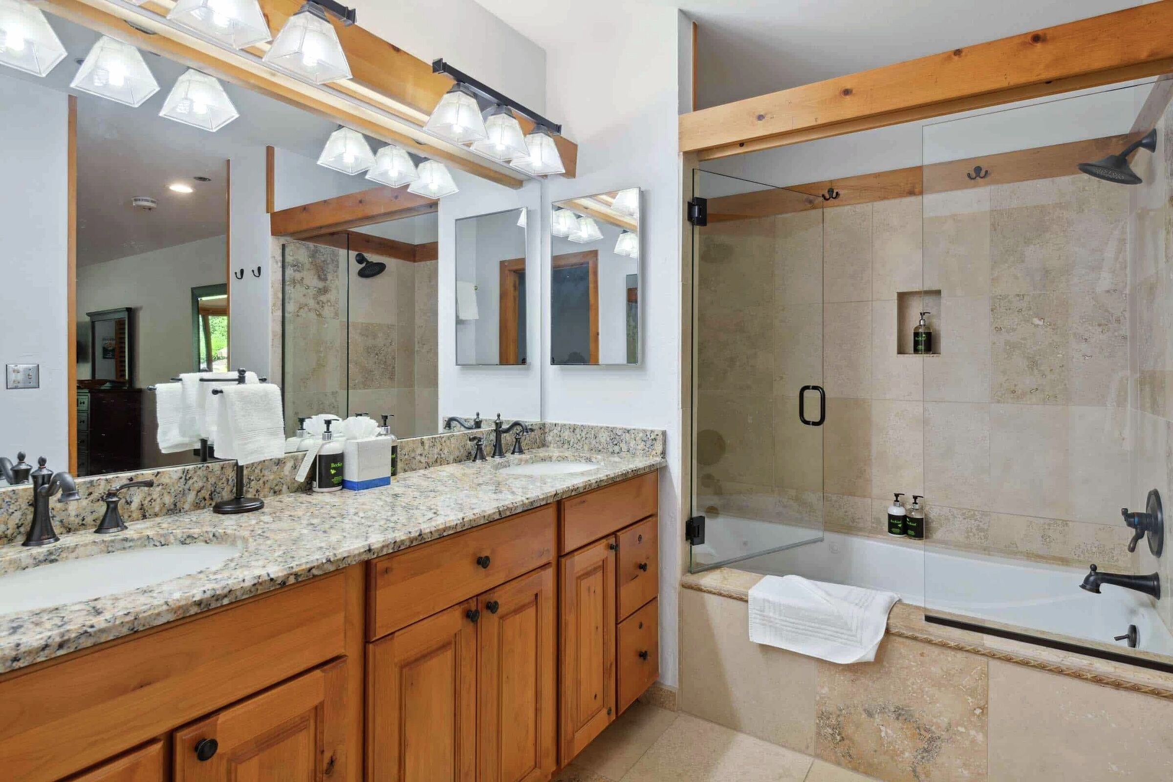 #234 - Master Ensuite Bathroom