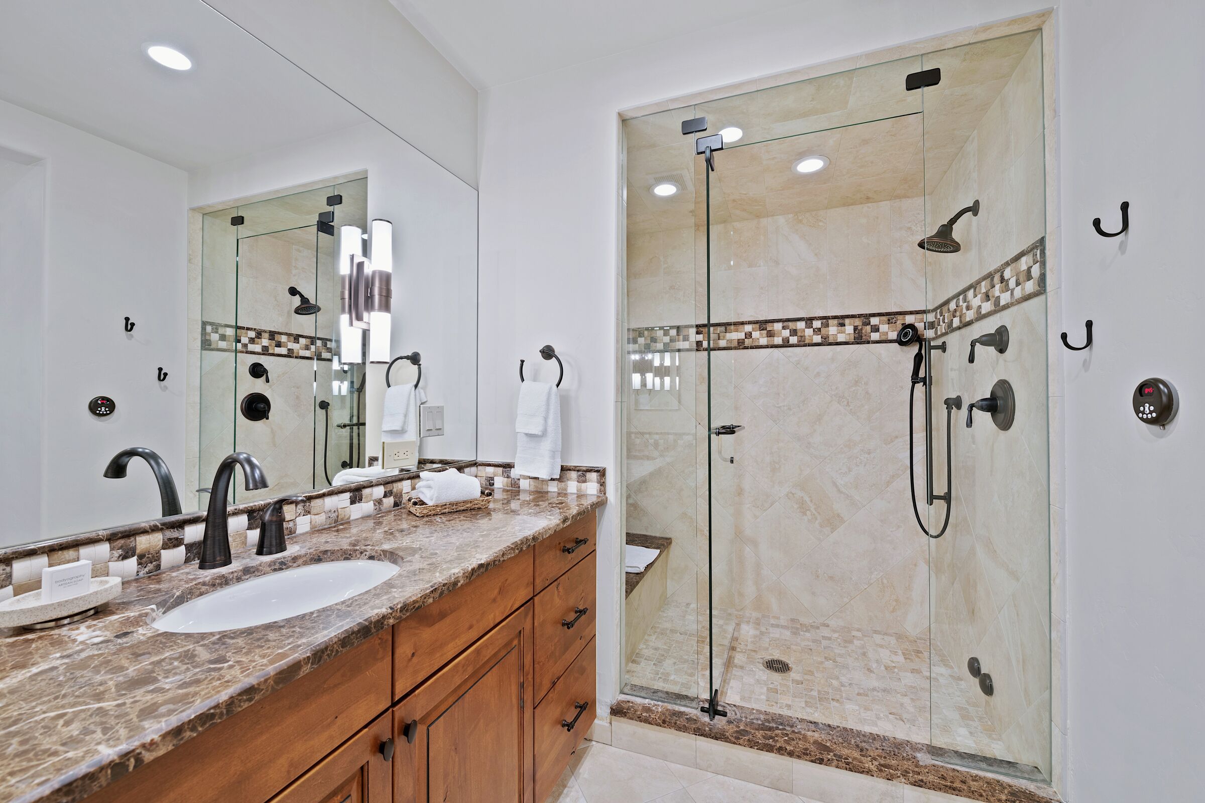 #221 - Ensuite Bathroom