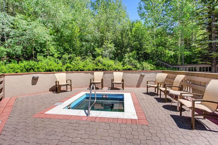 Outdoor Hot Tub