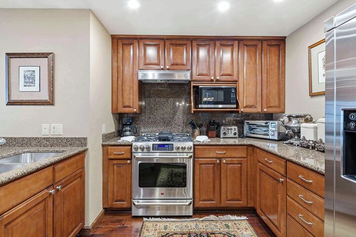 #311 - Kitchen