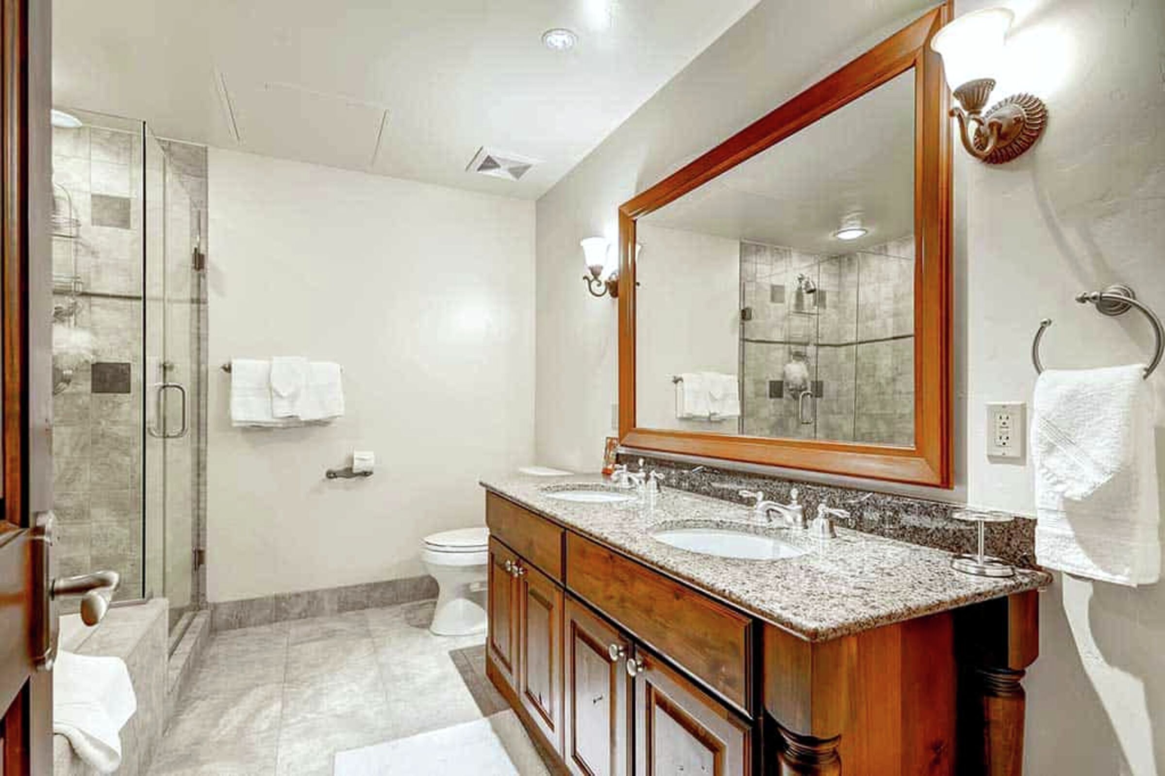 Master Ensuite Bathroom