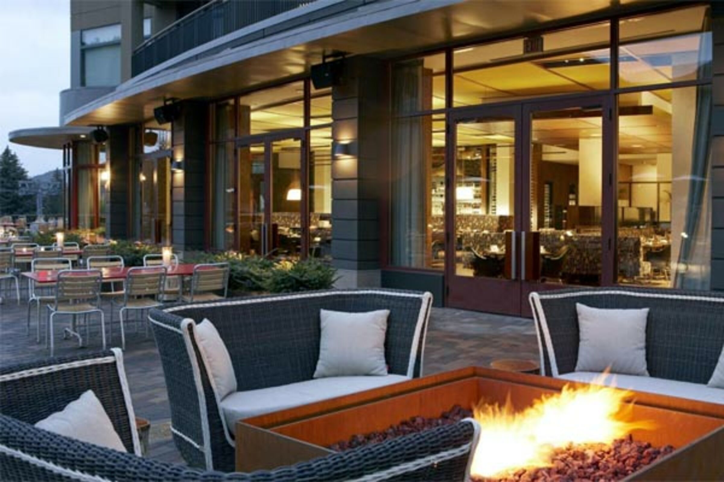 Maya Outdoor Lounge