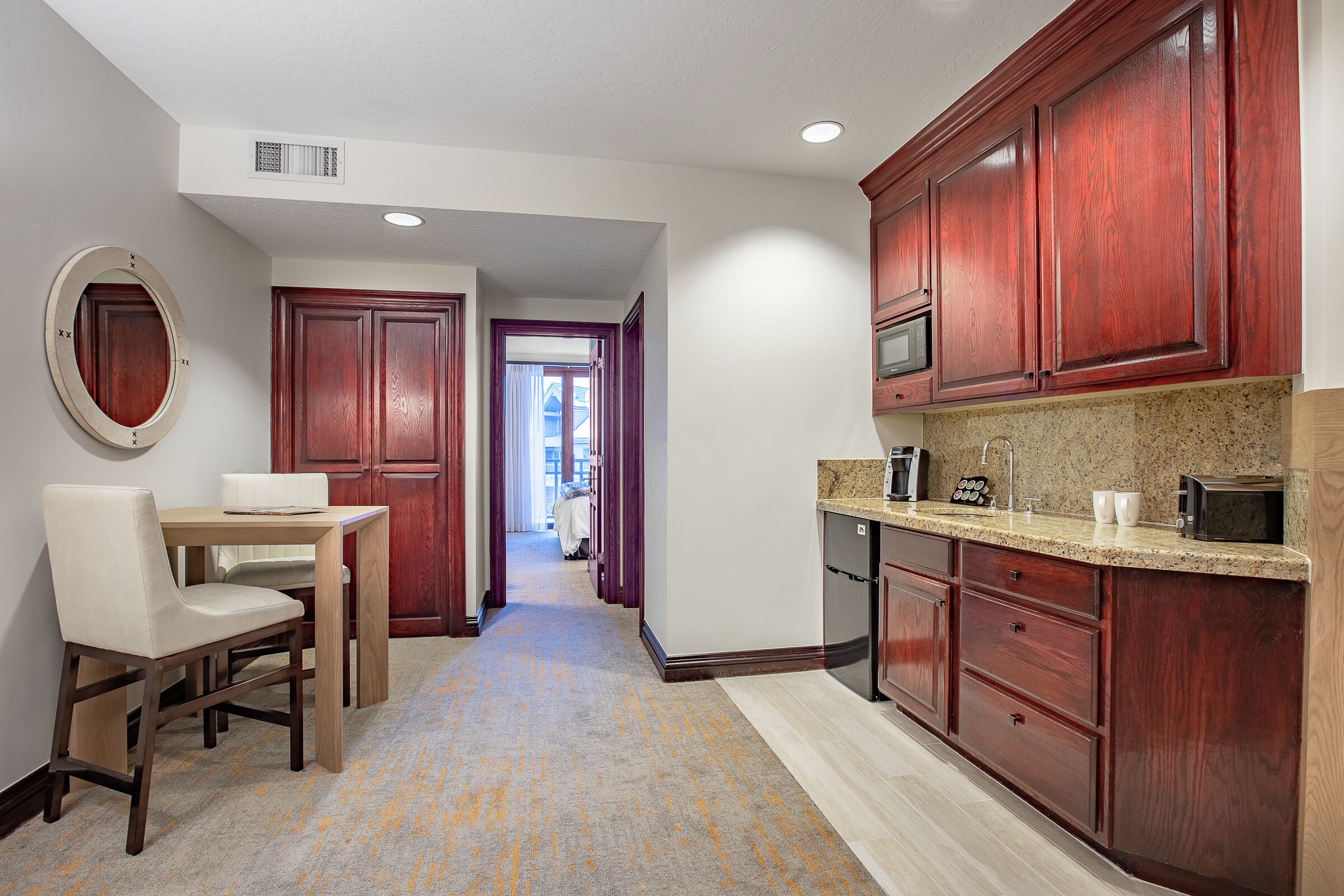 Dining Room & Kitchenette
