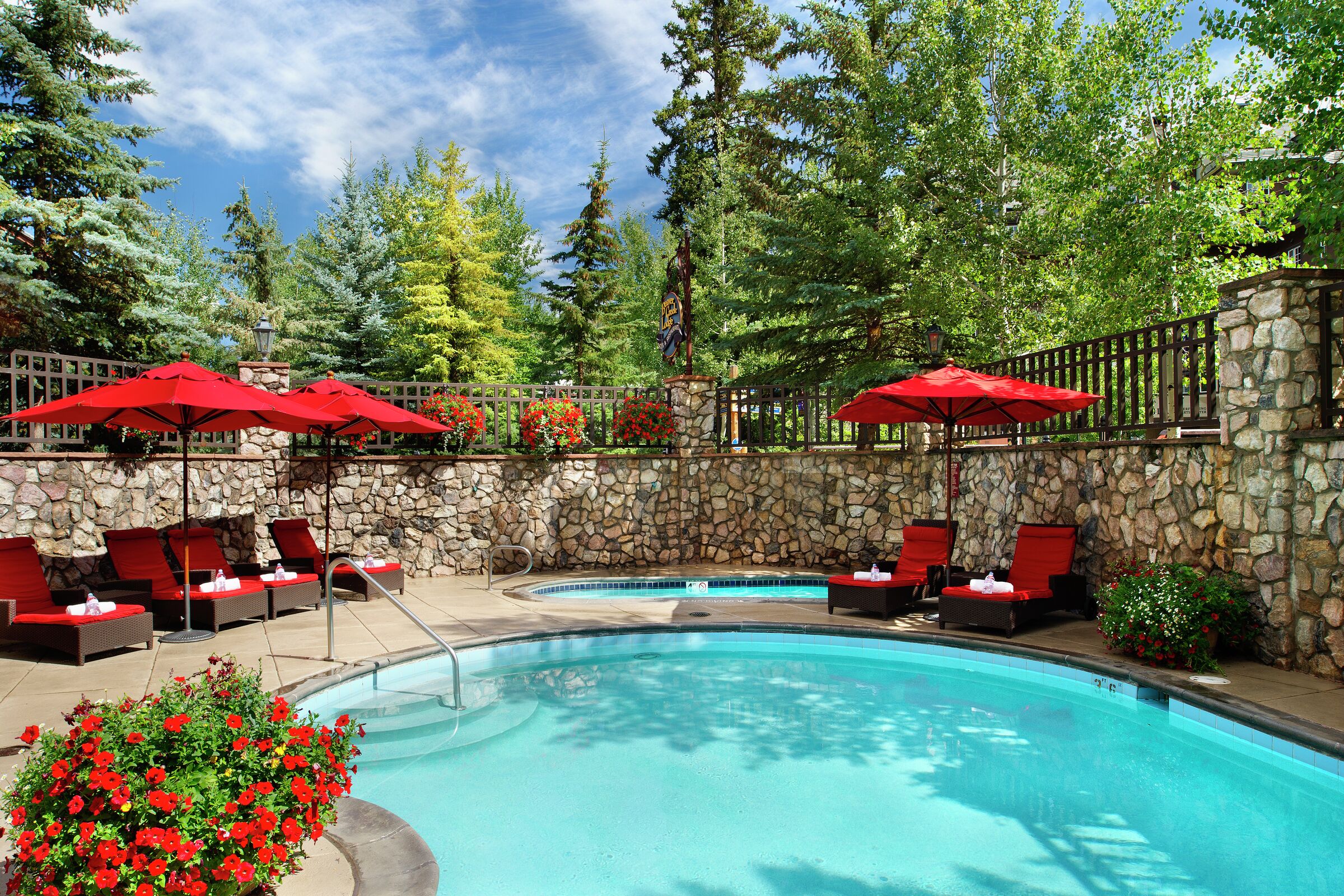 Outdoor Pool & Hot Tub