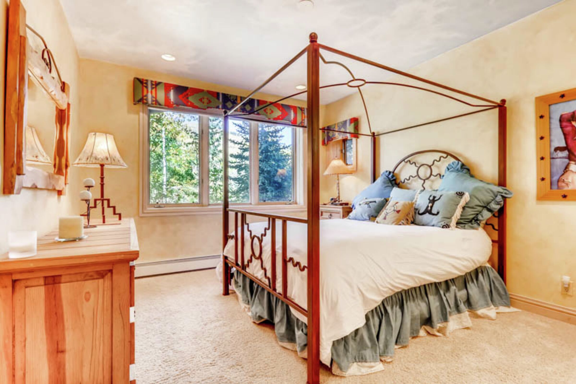 4 Bdrm - Bedroom