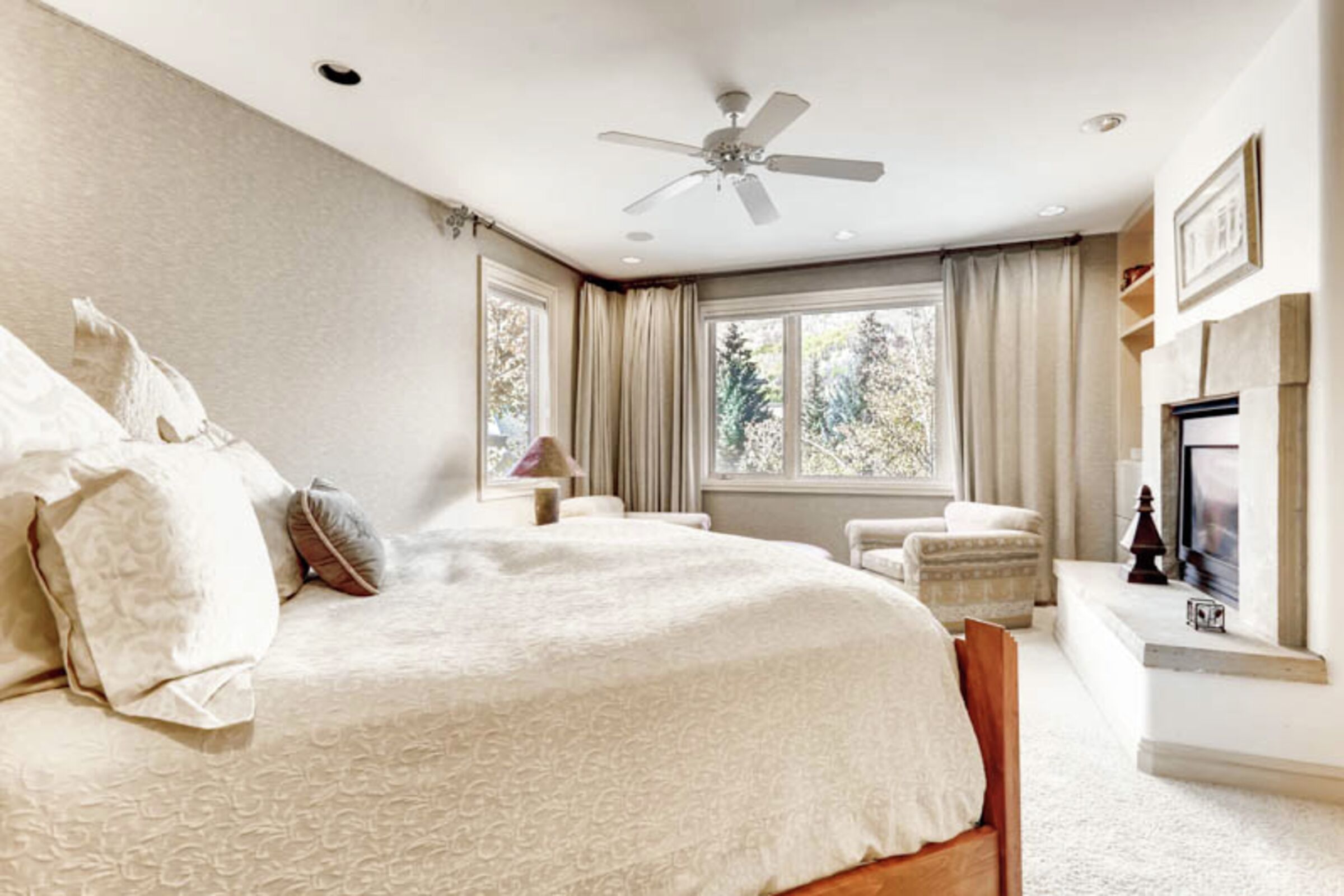 4 Bdrm - Master Bedroom