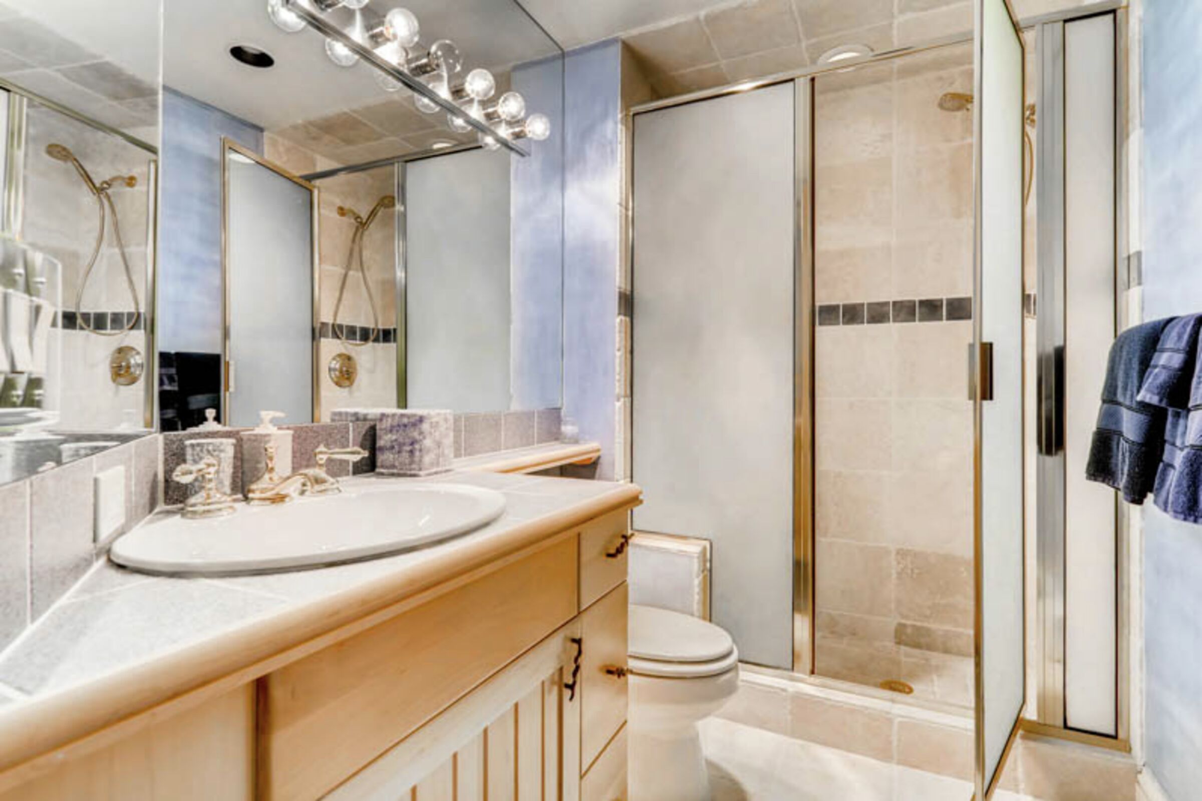 4 Bdrm - Bathroom