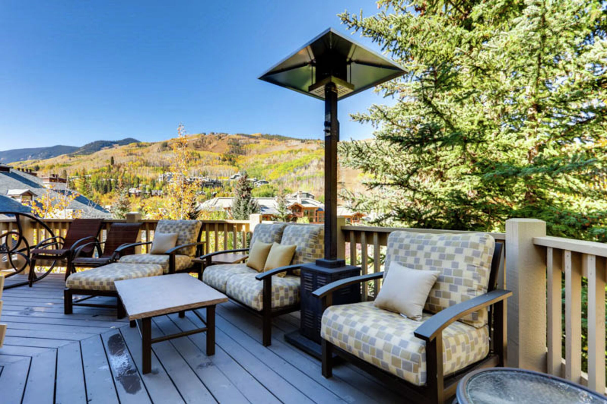 4 Bdrm - Deck