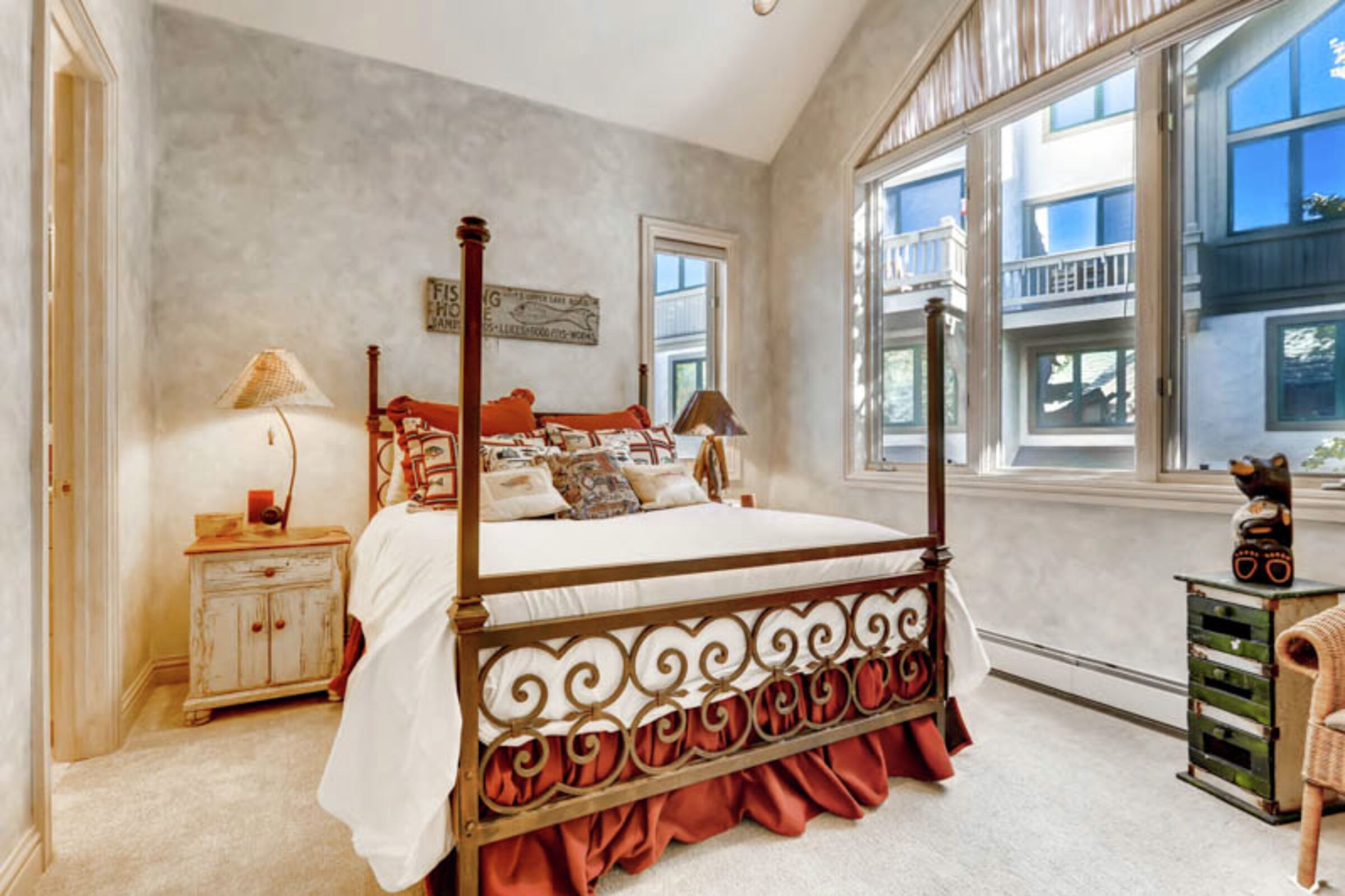 4 Bdrm - Bedroom