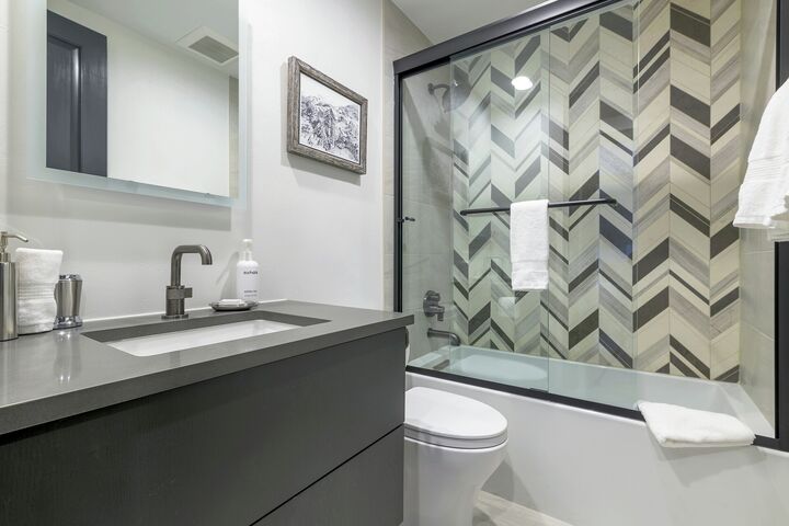 #6 - Bathroom
