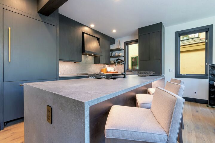 #6 - Kitchen