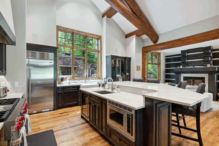 5 Bdrm 7 Bath HT - Kitchen