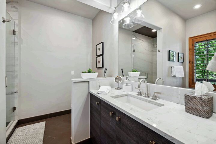 5 Bdrm 7 Bath HT - Bathroom
