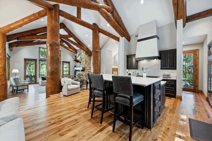 5 Bdrm 7 Bath HT - Kitchen