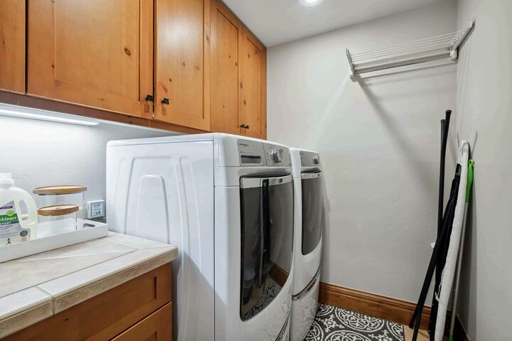 5 Bdrm 7 Bath HT - Second Laundry Room