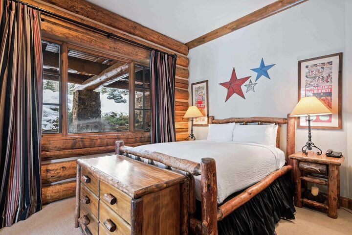 7 Bdrm HT - Bedroom