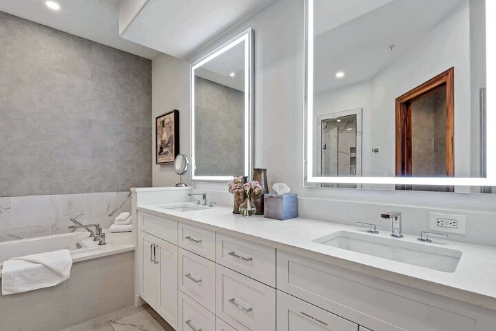 #54 - Master Ensuite Bathroom