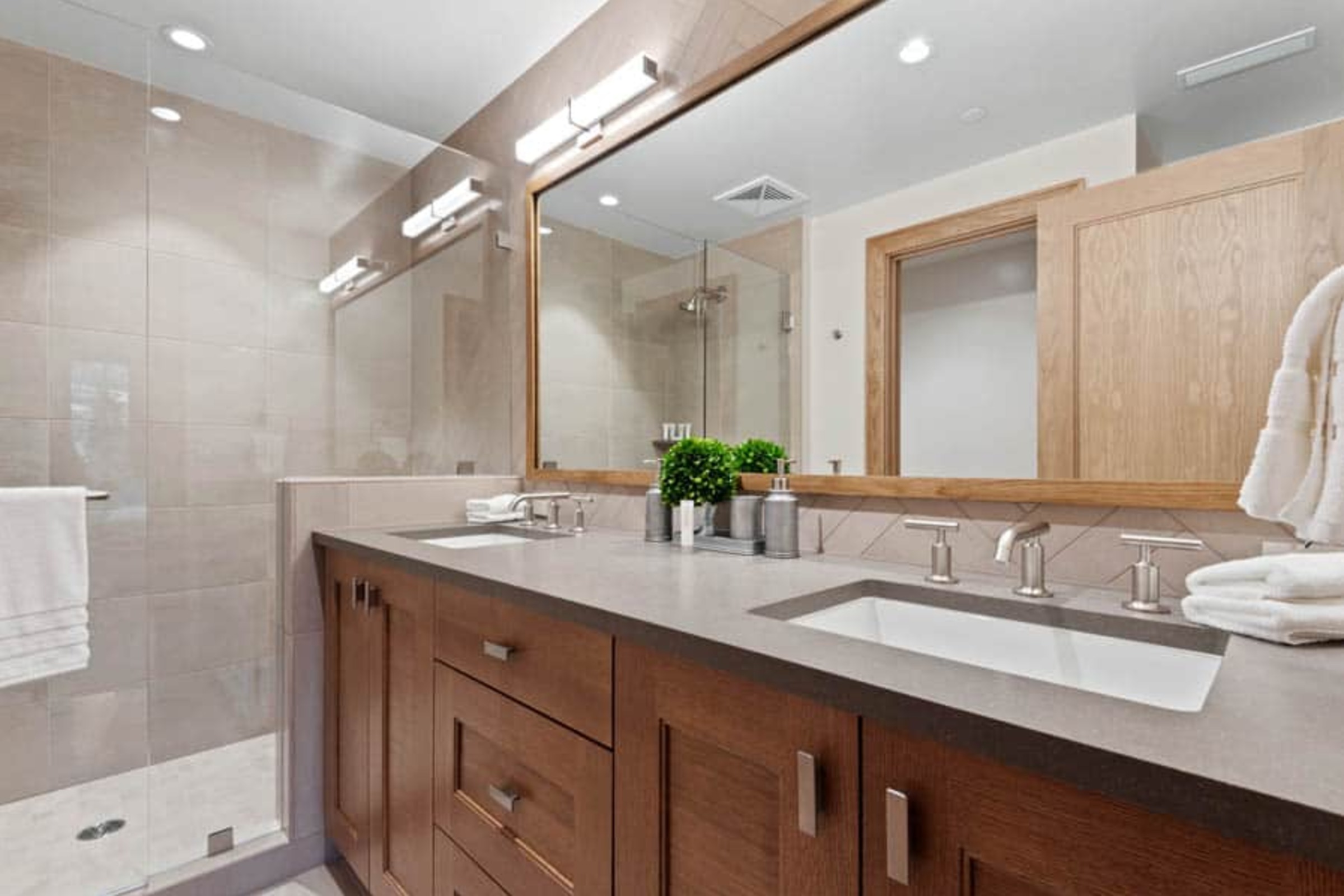 #208 - Bathroom