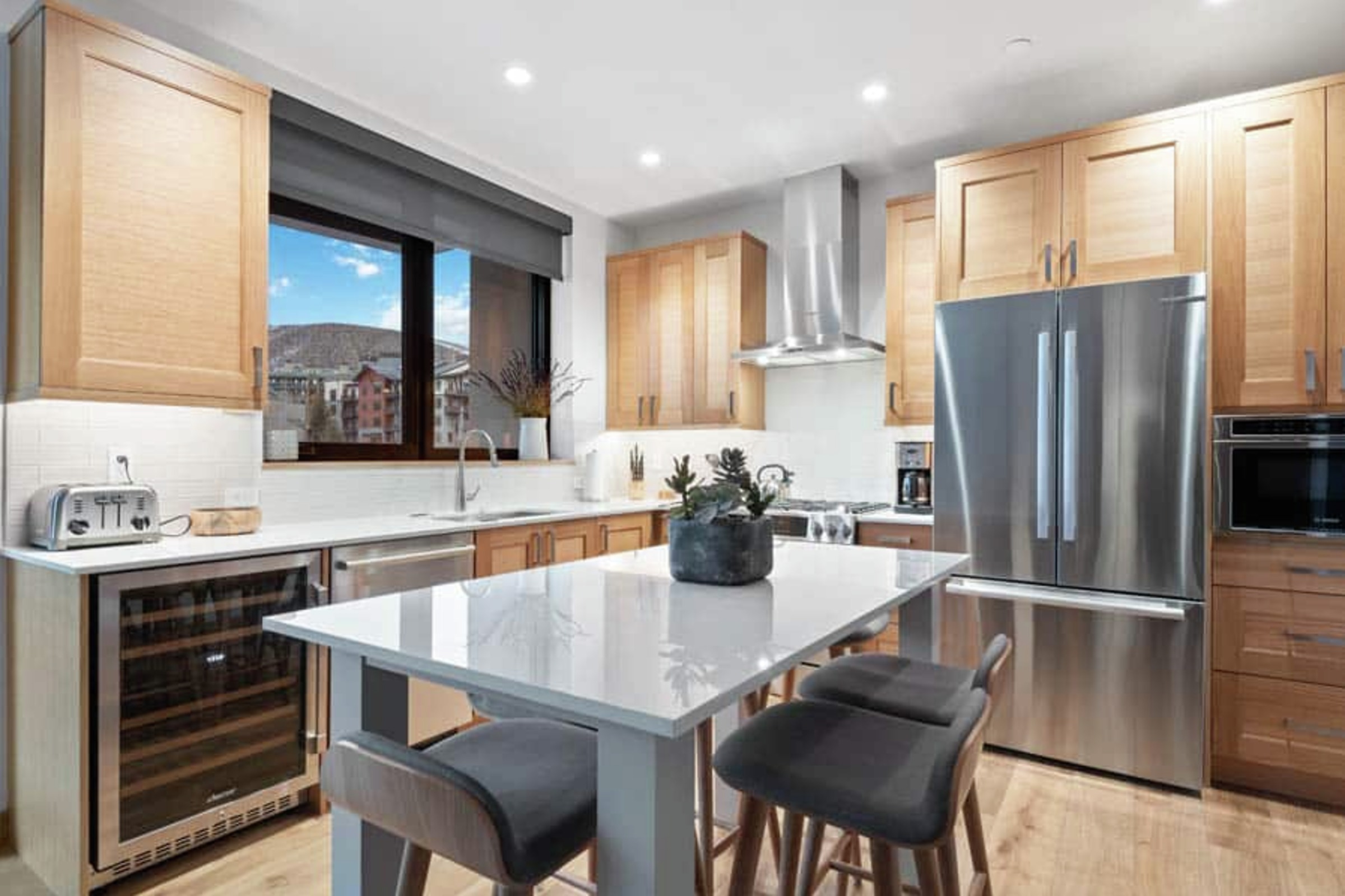 #303 - Dining Area & Kitchen