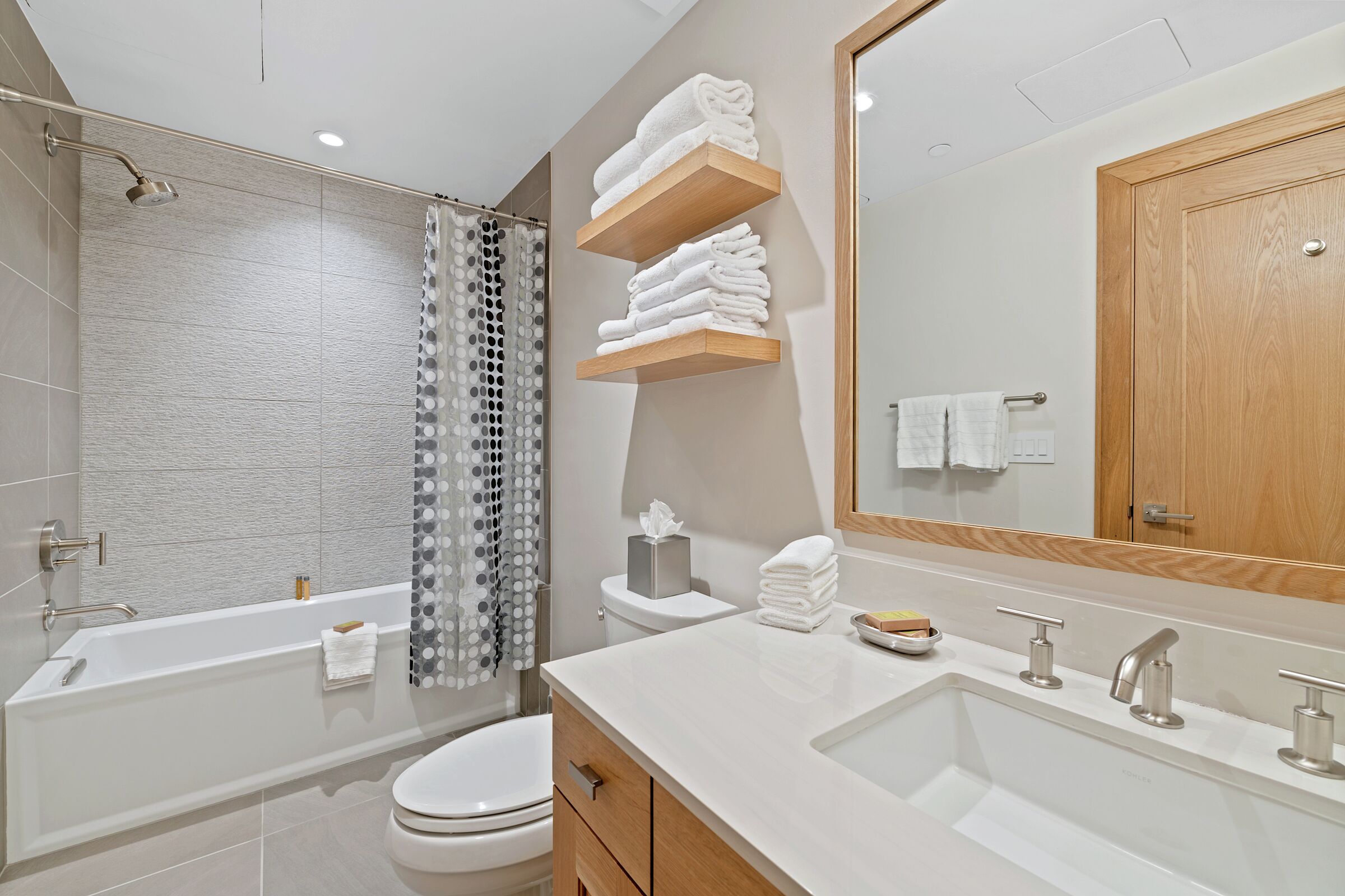 #302 - Ensuite Bathroom