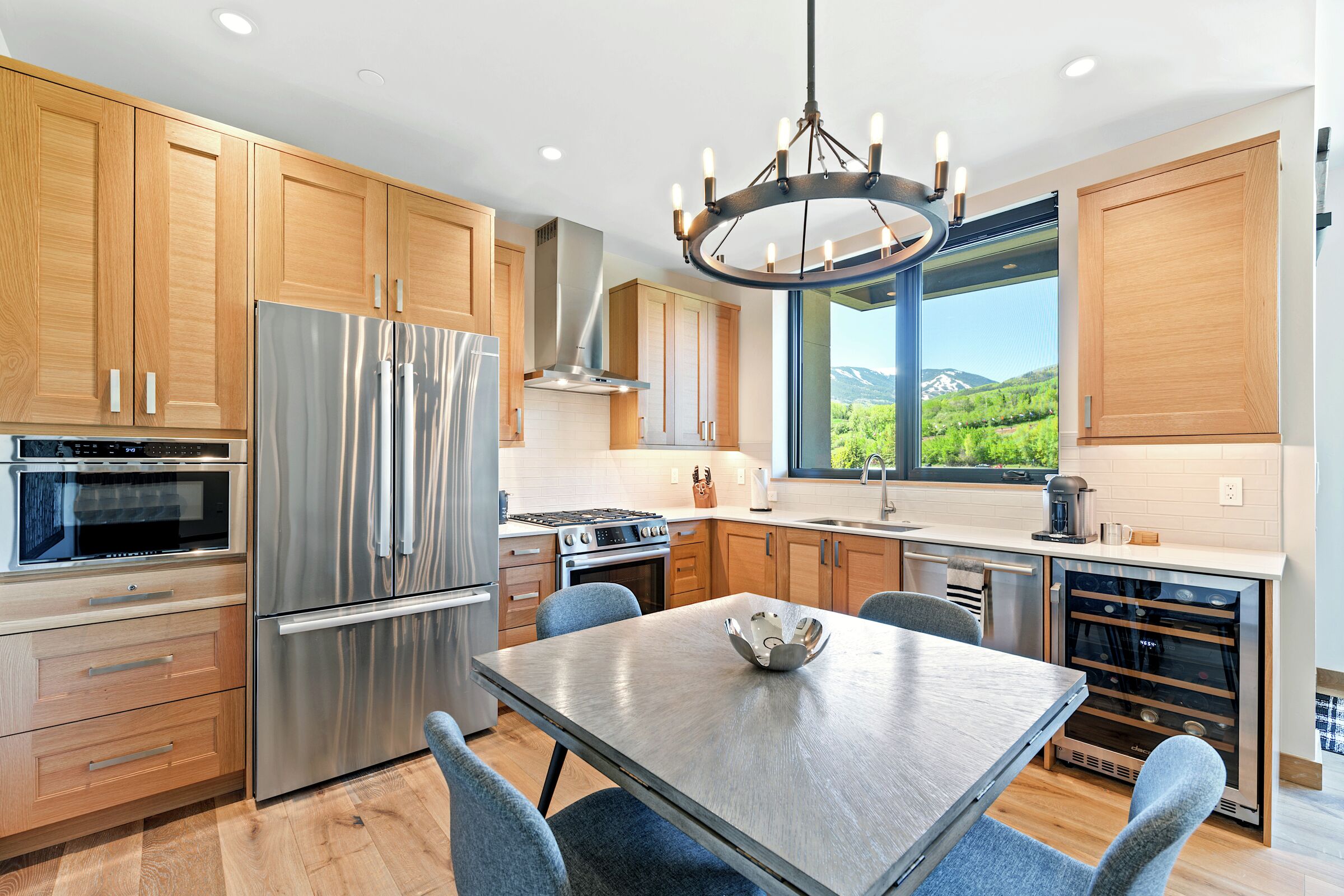 #302 - Dining Area & Kitchen