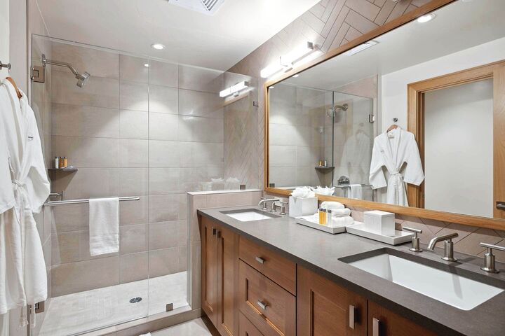 #308 - Master Ensuite Bathroom
