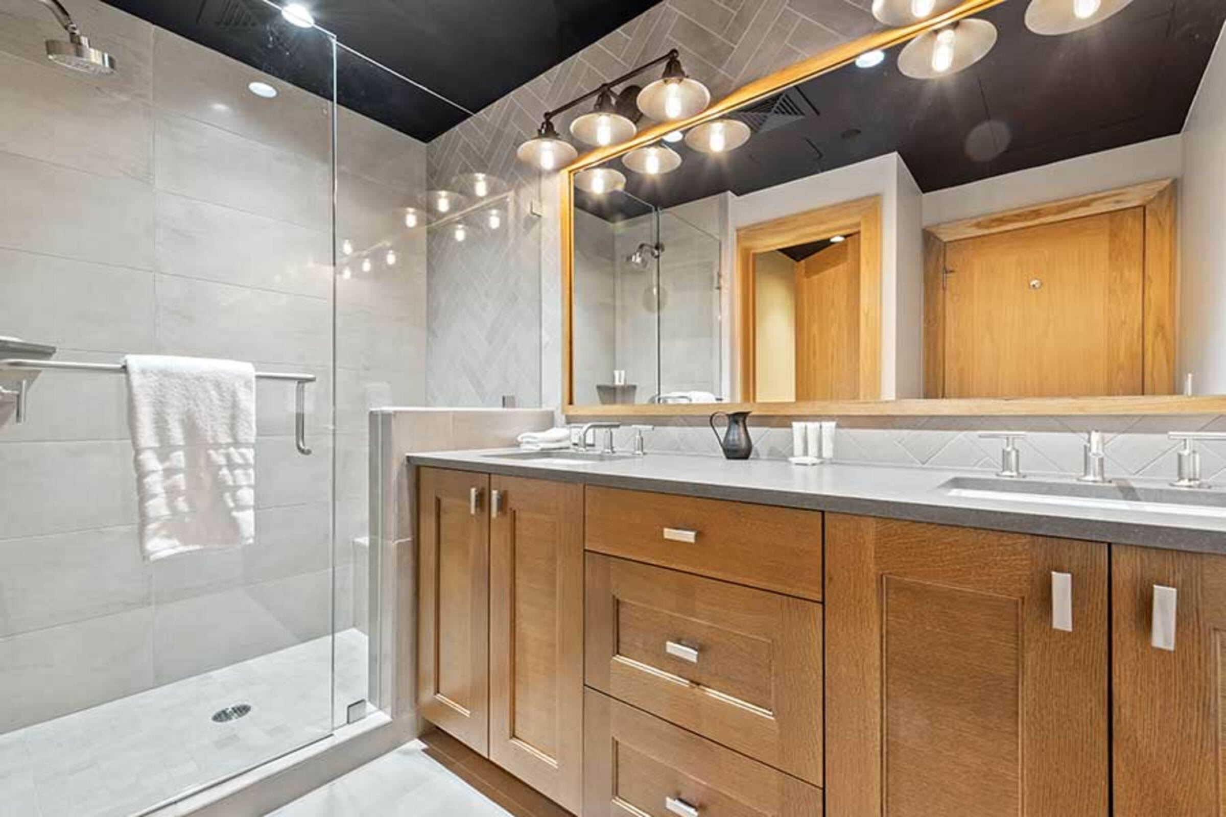 #204 - Master Ensuite Bathroom