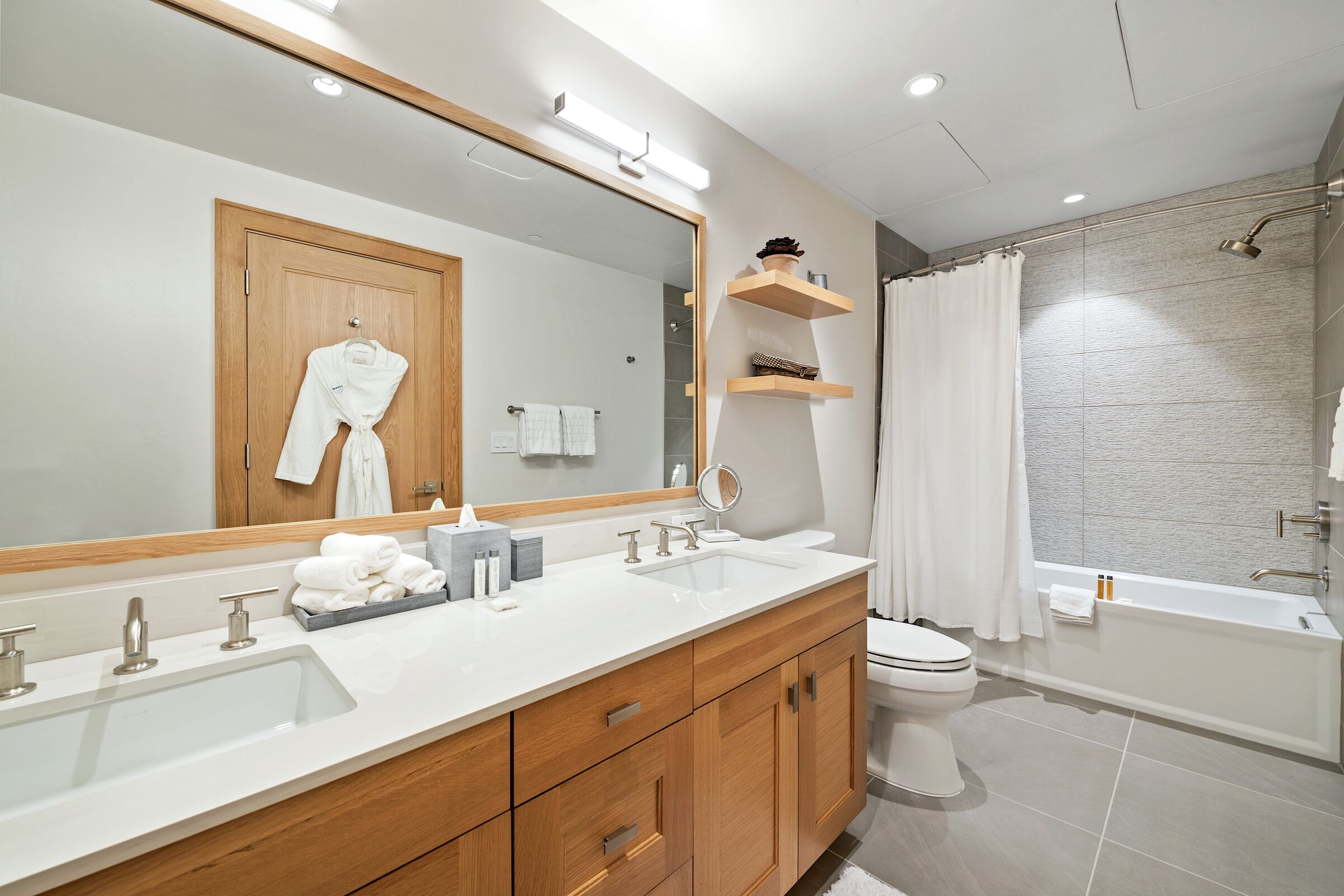 #206 - Bathroom