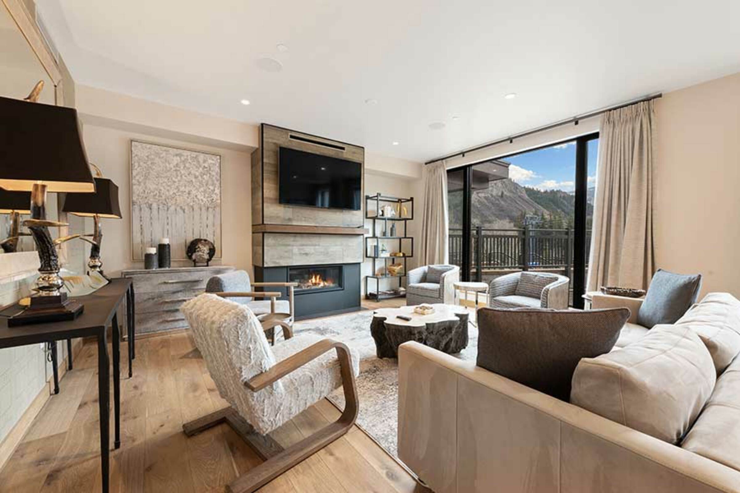 #106 - Living Area