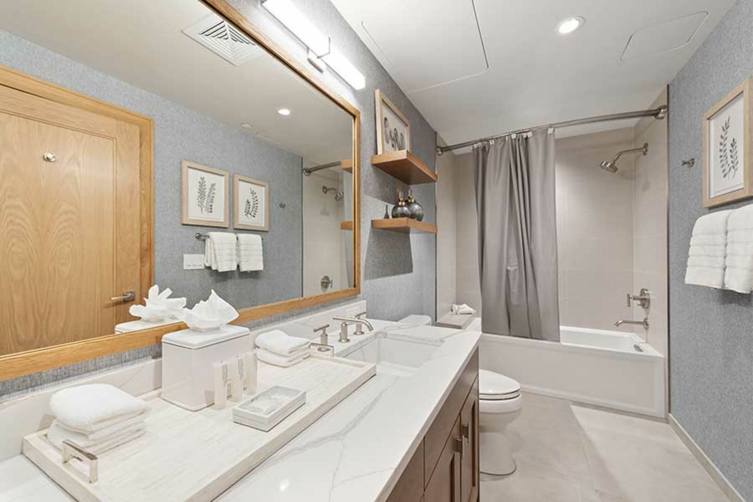 #106 - Master Ensuite Bathroom