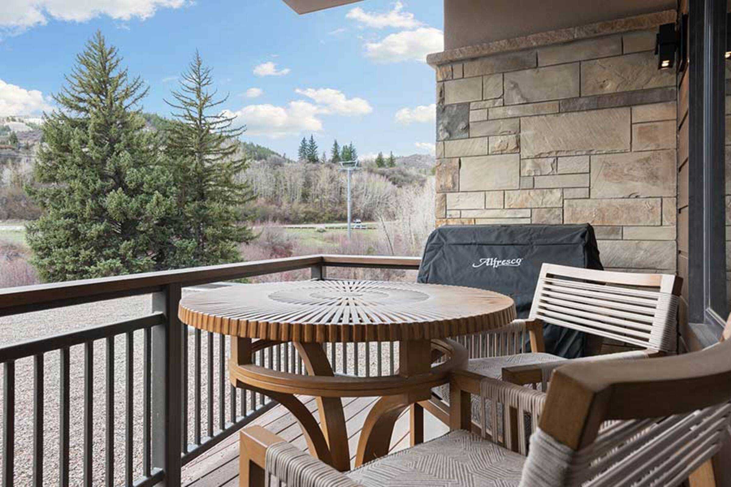 #106 - Balcony with BBQ