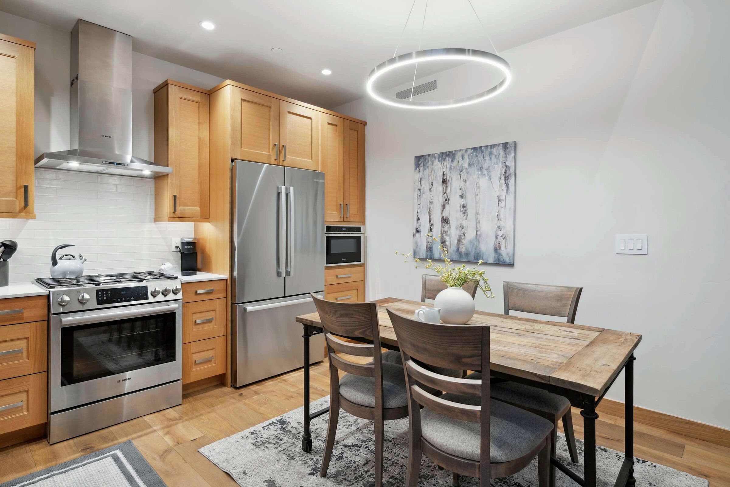 #401 - Dining Area & Kitchen