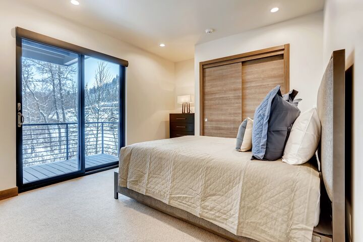 3 Bdrm 3.5 Bath #07 - Bedroom