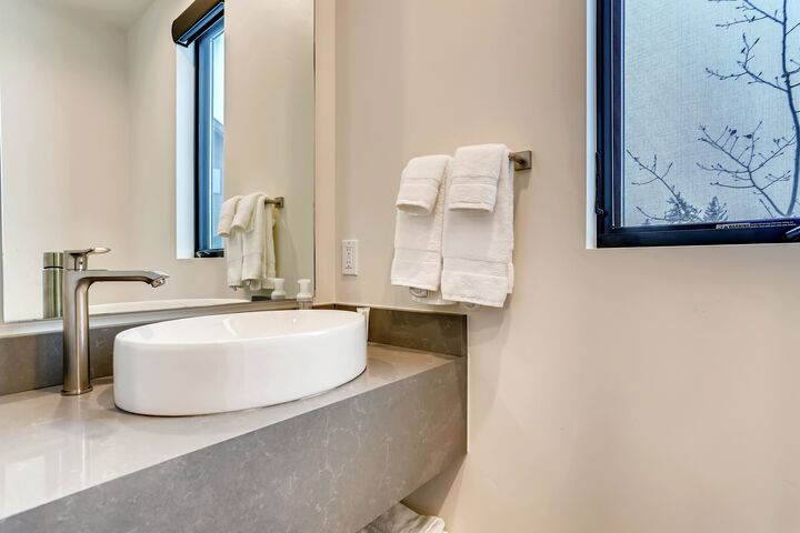 3 Bdrm 3.5 Bath #07 - Bathroom