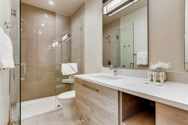 3 Bdrm 3.5 Bath #07 - Ensuite Bathroom