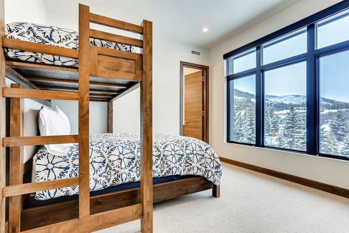 3 Bdrm 3.5 Bath #07 - Bedroom