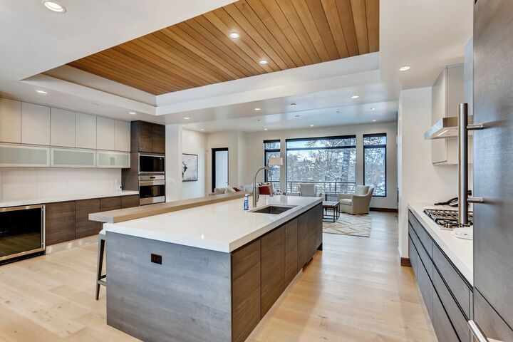 3 Bdrm 3.5 Bath #07 - Kitchen