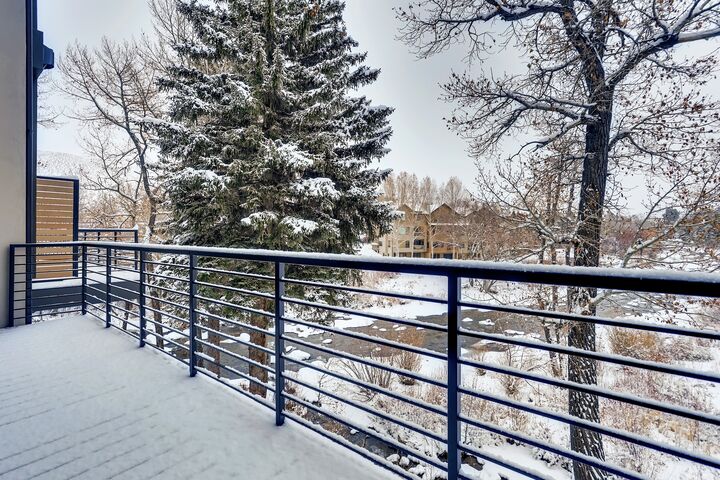 3 Bdrm 3.5 Bath #07 - Balcony