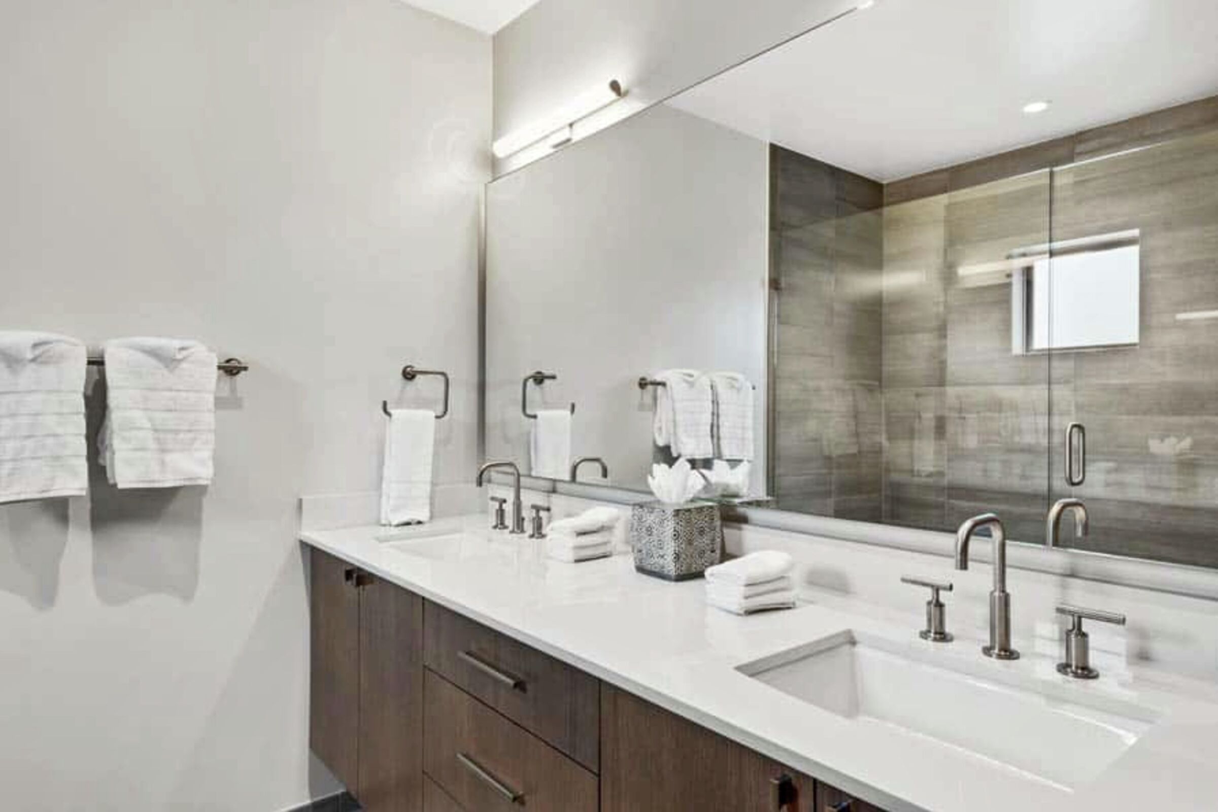 Master Ensuite Bathroom