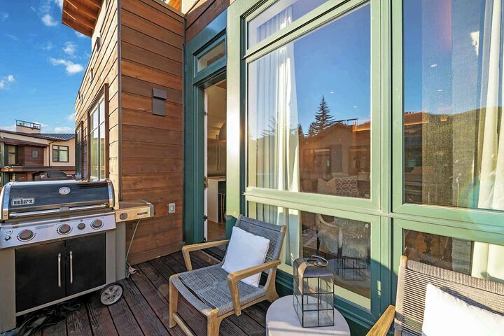 #14 - Balcony with BBQ