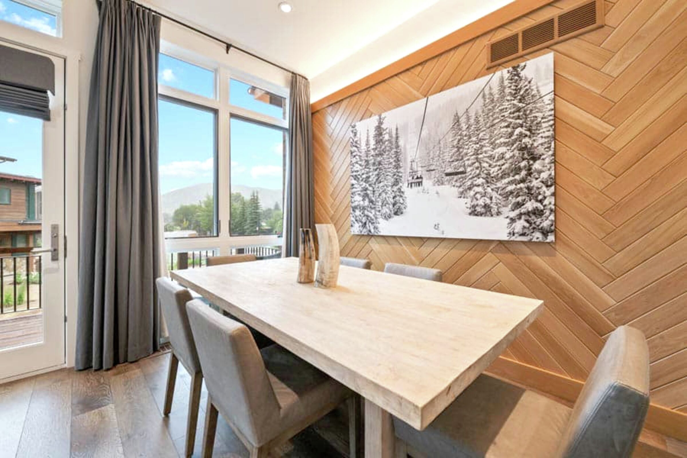 #18 - Dining Area