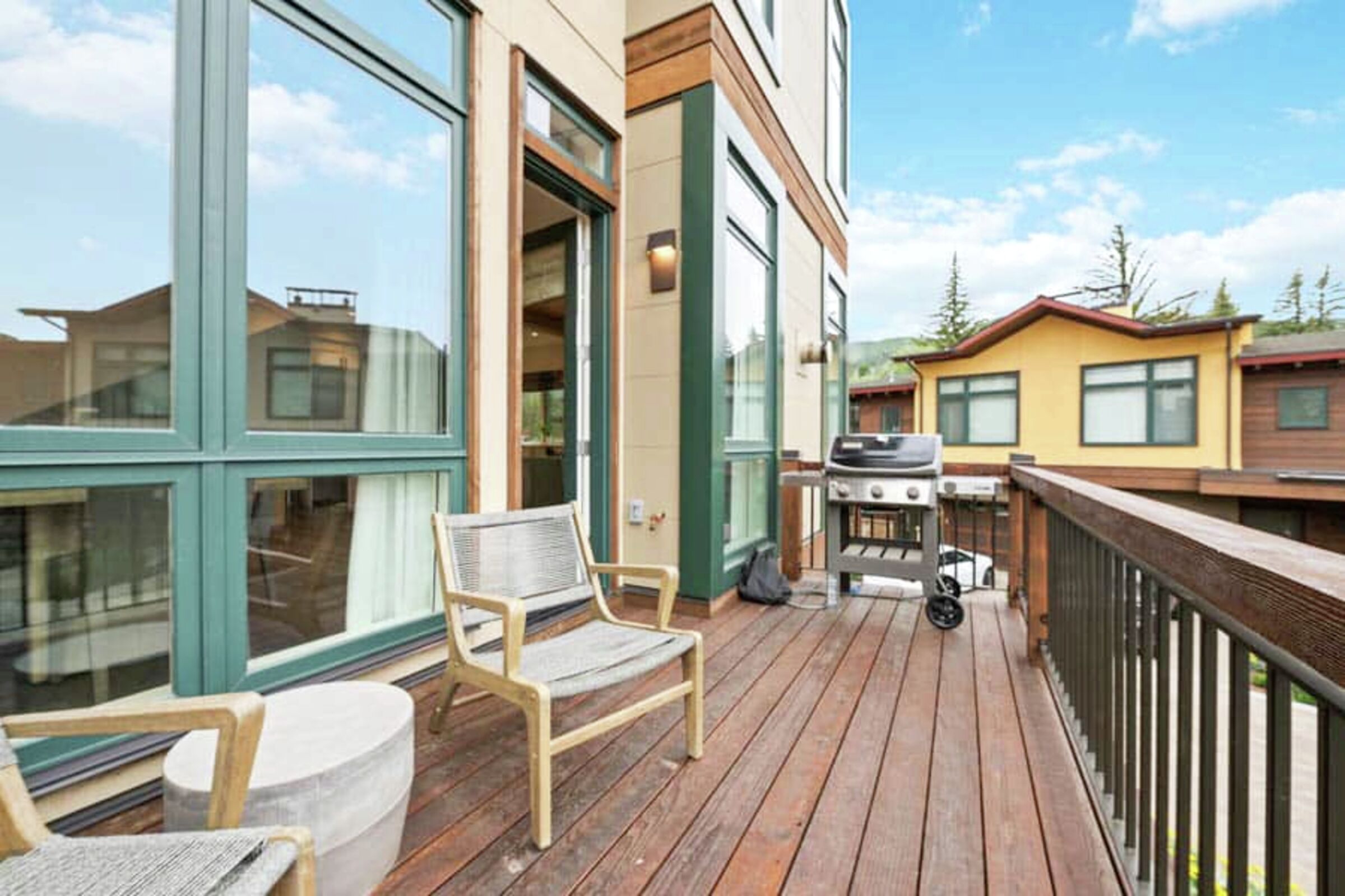 #18 - Balcony with BBQ