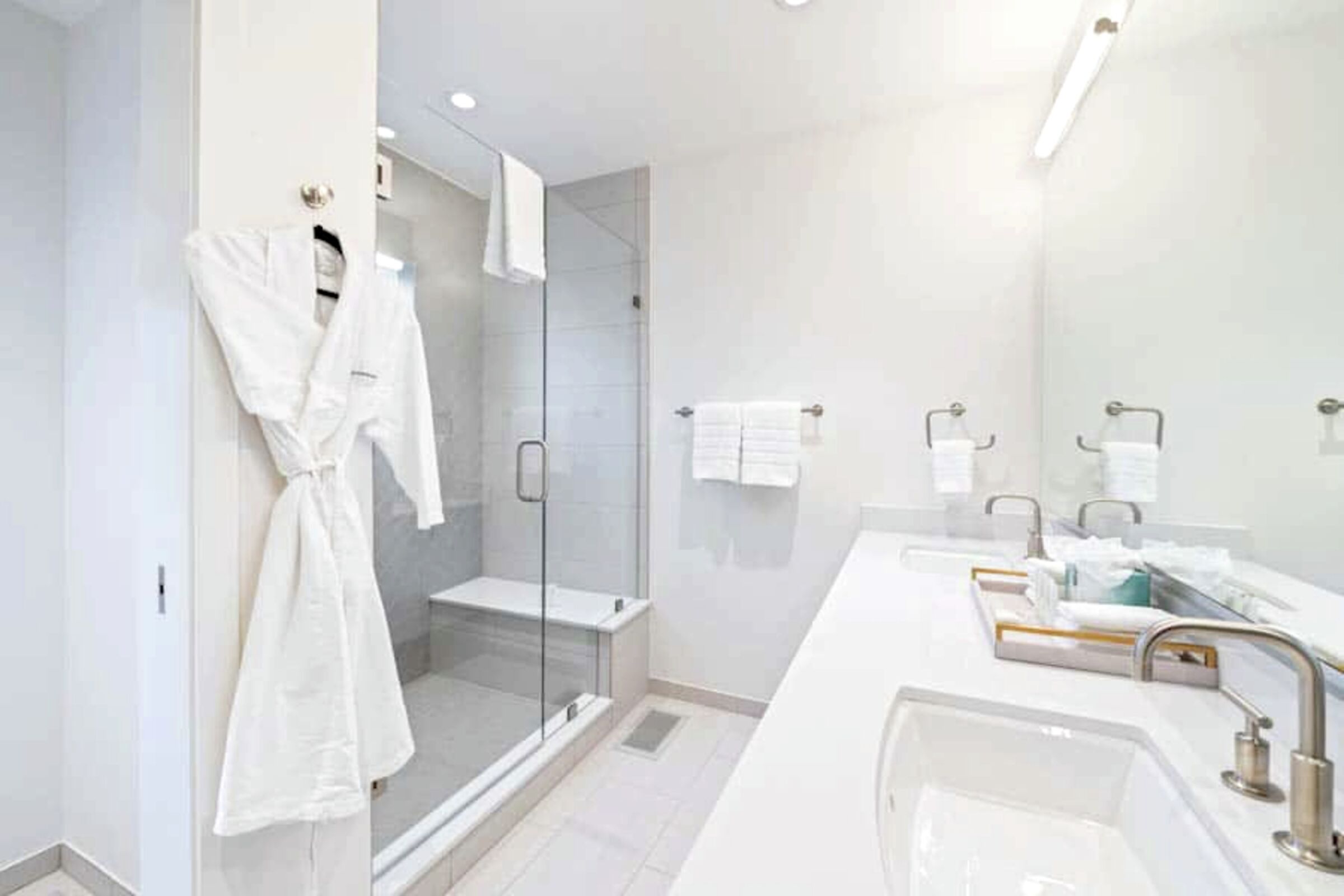 #18 - Ensuite Bathroom