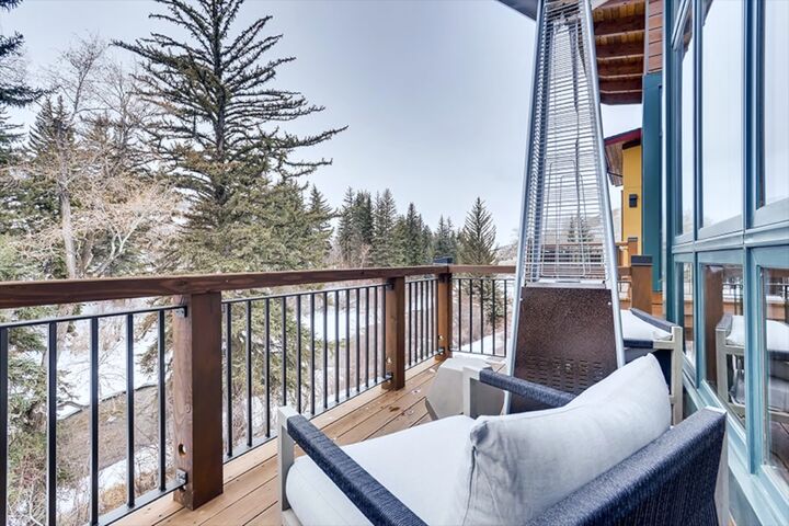 #13 - Balcony