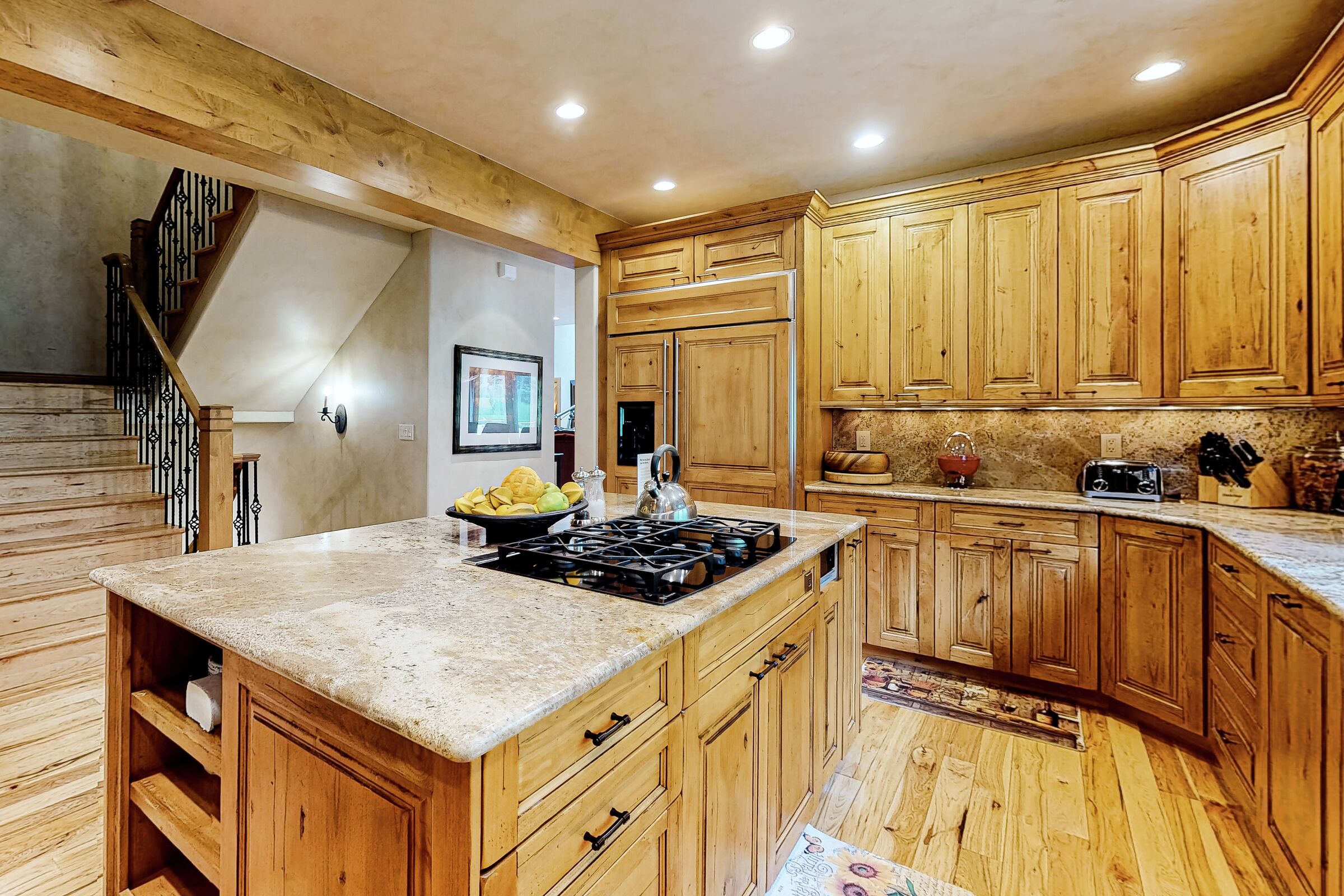 6 Bdrm 7.5 Bath HT - Kitchen