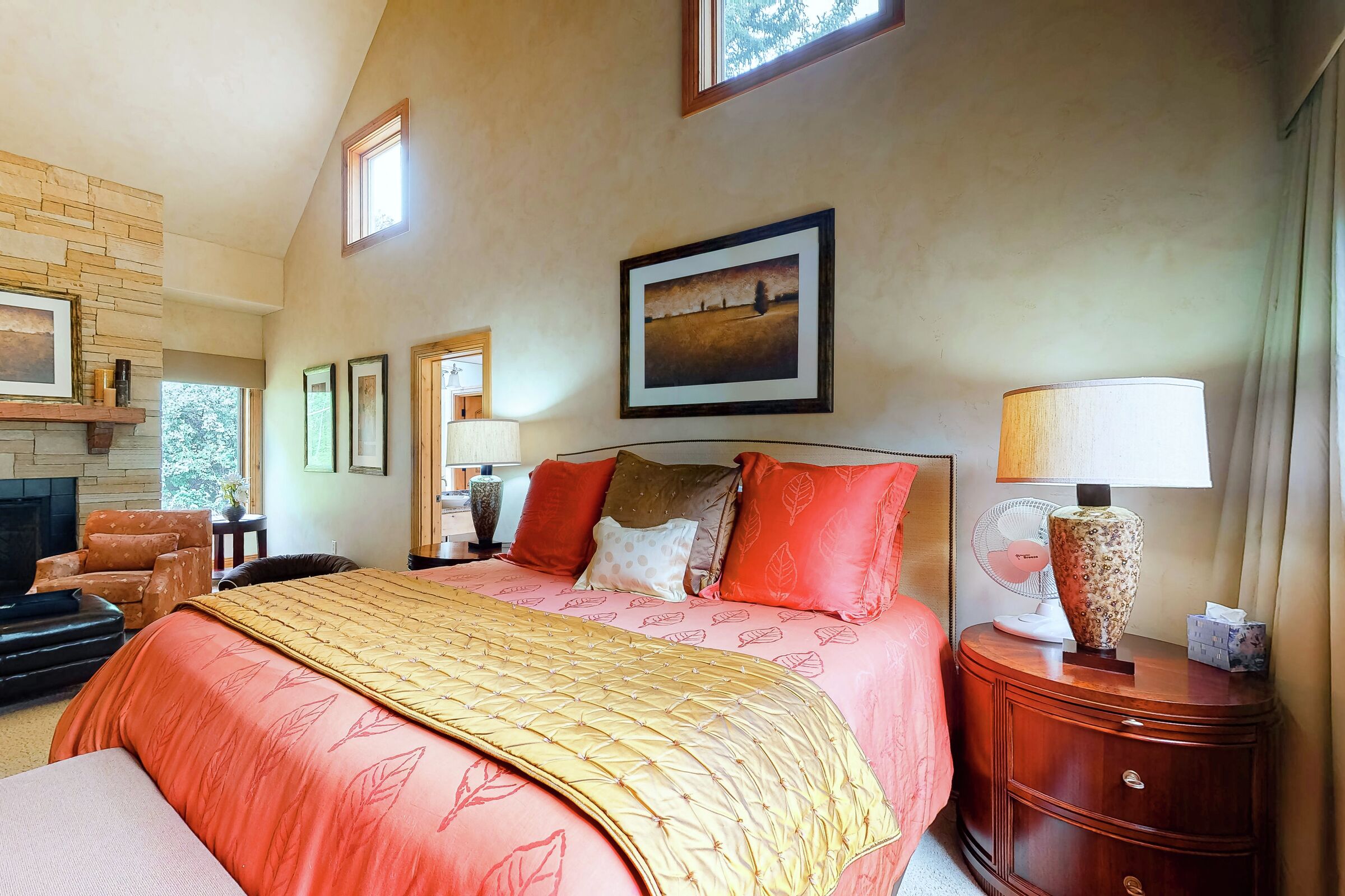 6 Bdrm 7.5 Bath HT - Bedroom