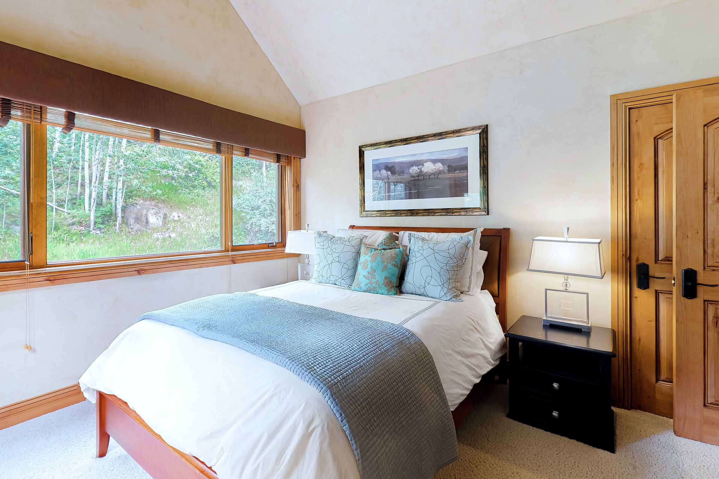 6 Bdrm 7.5 Bath HT - Bedroom