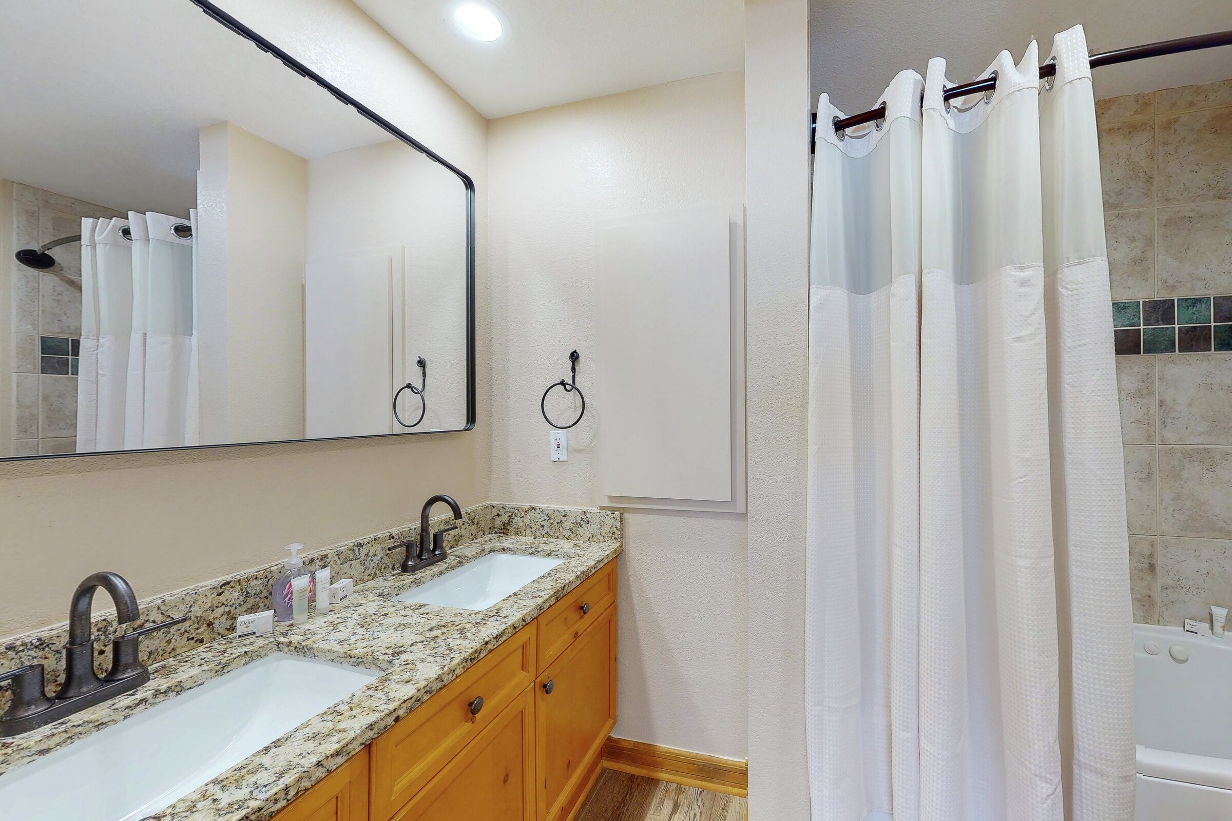 #205 - Chapel Place - Master Ensuite Bathroom